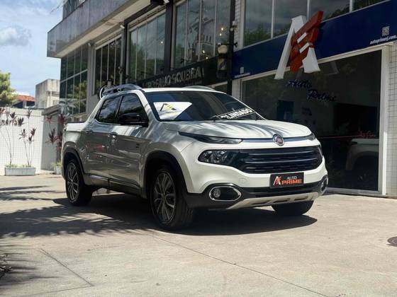 FIAT TORO 2.0 16V TURBO DIESEL VOLCANO 4WD AT9 FIAT TORO 2.0 16V TURBO DIESEL VOLCANO 4WD AT9